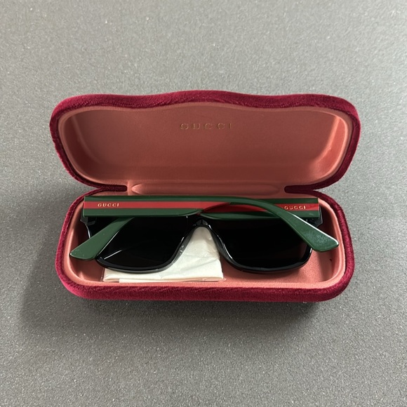 Gucci Polarized Sunglasses - Picture 3 of 3